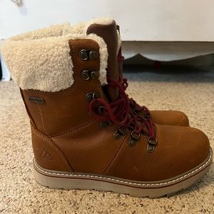 Alpine Design leather winter boots